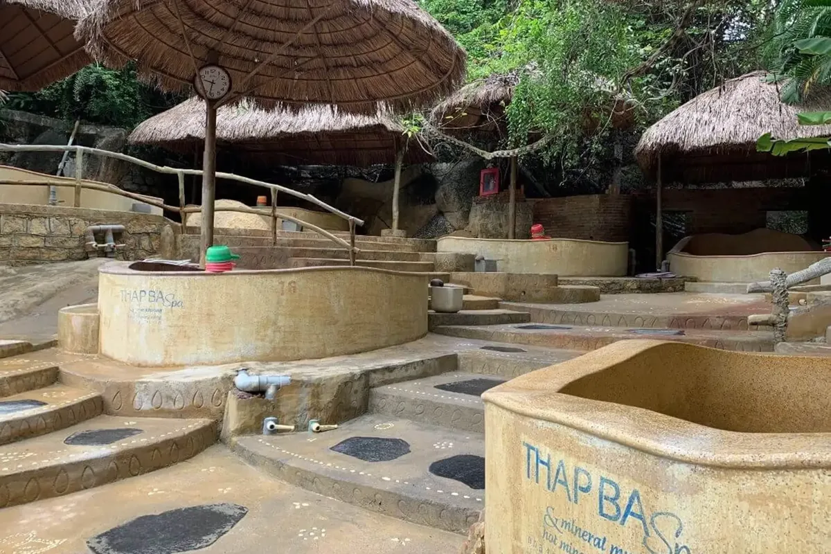 Thap Ba Mud Bath — Нячанг